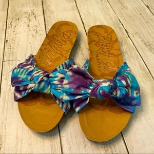 NWOT BLOWFISH MALIBU TIE-DYE SLIDES